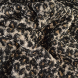 1 coupon de 1m40- Tissu bouclette effet laine motif léopard – ton beige, noir et écru