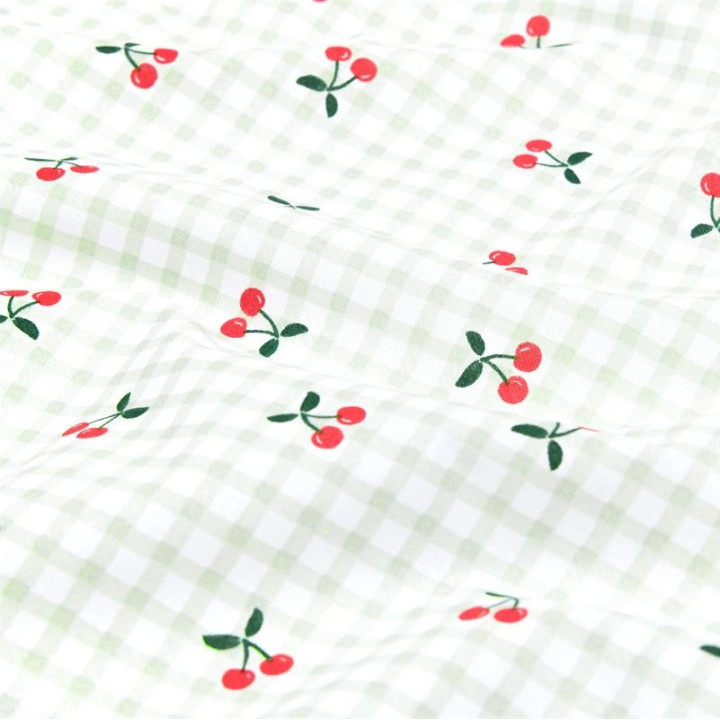 Tissu coton Cherries motif cerises fond vichy vert