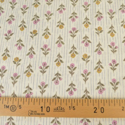 Tissu double gaze de coton Aesa fleurs vertes fond écru