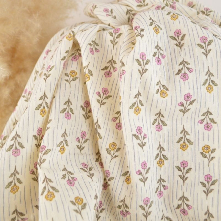Tissu double gaze de coton Aesa fleurs vertes fond écru