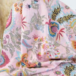 Tissu Indien Block Print Neeravik fond rose pâle - kalamkari