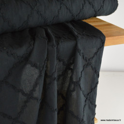 1 coupon de 80 cm de Tissu coton brodé noir losange