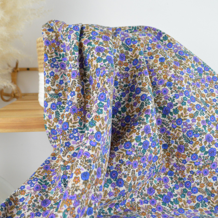 Tissu cretonne coton Barbara petites fleurs violettes et camel fond écru