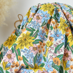 Tissu Cretonne de Coton Camilou - Motif Fleurs Jaunes, Camel et Bleu