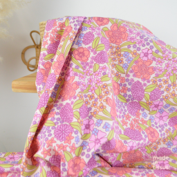 Tissu Cretonne de Coton Myrta - Imprimé Fleurs des Champs rose et violet.