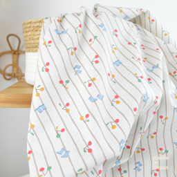 Tissu cretonne coton Patati motif cerises et bottes fond à rayures - OEKO TEX