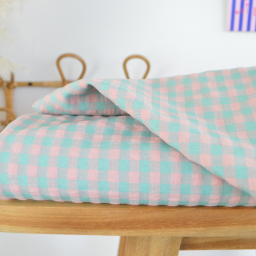 Tissu seersucker Vichy grands carreaux vert et rose