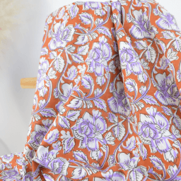 Tissu Block print Indien Churu – Motif fleurs fond terracotta