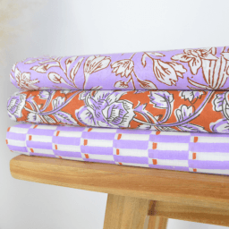Tissu Block print Indien Churu – Motif fleurs fond terracotta