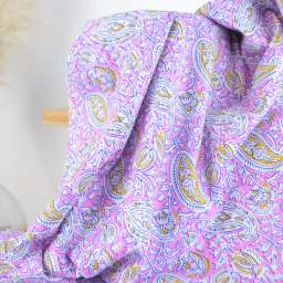 Tissu Block print Indien Pushkar – Motif fleurs fond rose