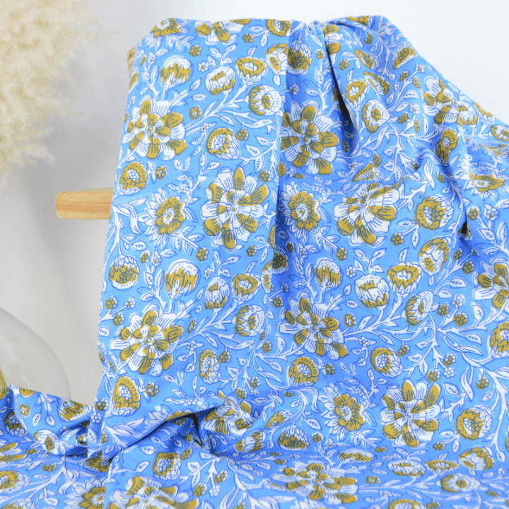 Tissu Block print Indien Barmer – Motif fleurs fond bleu