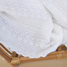 Tissu broderie anglaise festonnée - Enguerrand