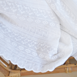 Tissu broderie anglaise festonnée - Enguerrand