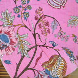 Coton matelassée Bloom motif fleurs Indienne rose