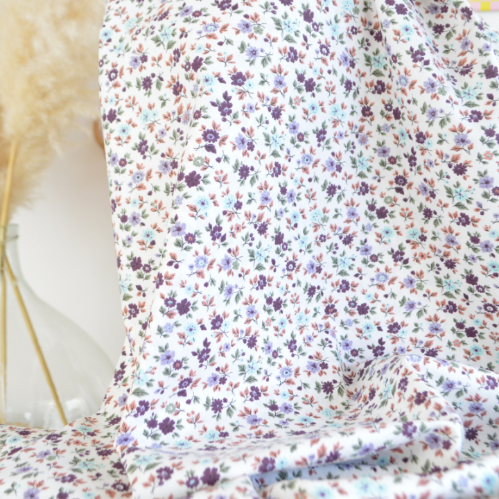 Popeline de coton Isaé – Fleurs botaniques parme & violet - OEKO TEX