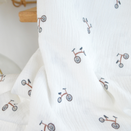 Tissu double gaze motif vélos fond blanc cassé - OEKO TEX