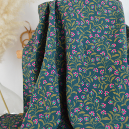 Tissu popeline de viscose motif petites fleurs roses fond vert