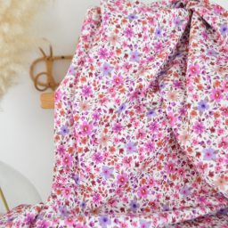 Jersey fleurs fuchsia et parme fond blanc cassé – Poppy Fabrics - OEKO TEX