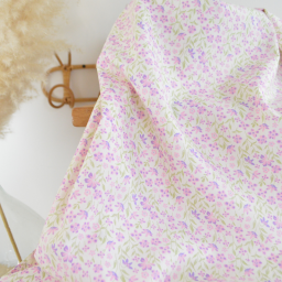 Tissu popeline de coton Poppy – motif fleurs Violettes