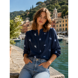 Voile de coton brodé fleurs bleu ciel fond bleu marine