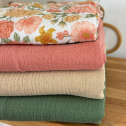 Tissu double gaze de coton Elisabeth motif fleurs tons roses et Abricot