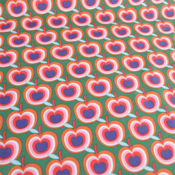 Tissu canva Granny type bachette motif pommes fond vert