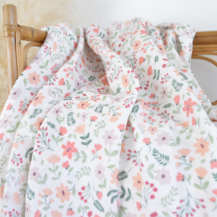 Tissu double gaze de coton Leopold motif fleurs des champs Rose