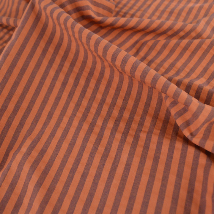Tissu seersucker à rayures larges - Caramel et Aubergine