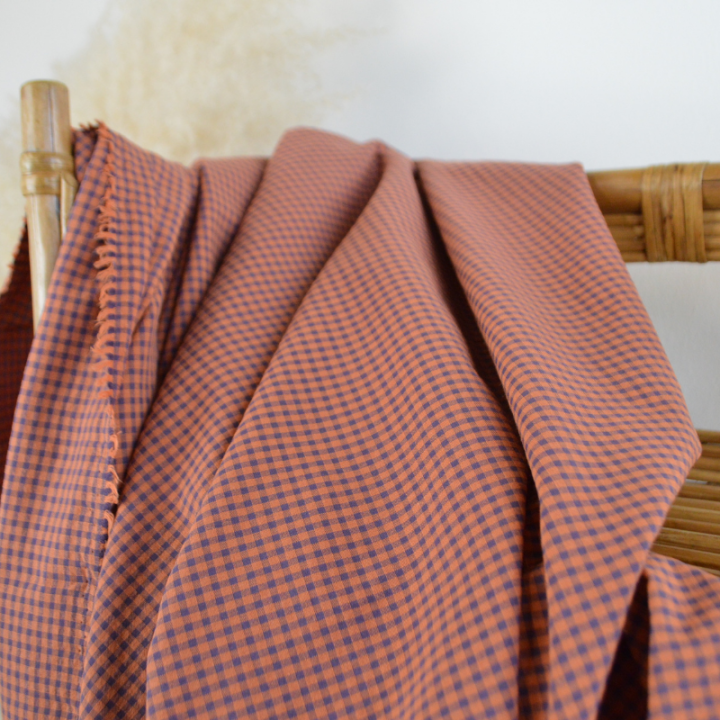 Tissu seersucker Vichy petits carreaux Caramel et Aubergine - OEKO TEX