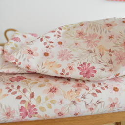 Tissu popeline Ambroise fleurs pastel roses fond blanc cassé