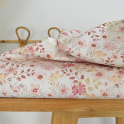 Tissu popeline Ambroise fleurs pastel roses fond blanc cassé