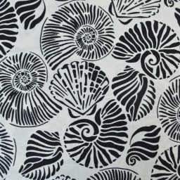 Tissu popeline de viscose motif coquillages noirs fond blanc