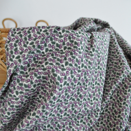 Seersucker motif cerises prune et vertes fond écru
