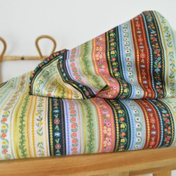 Tissu Rifle Paper motif rayures roses, bordeaux et vertes - Collection Gracie