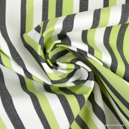 Tissu extérieur à rayures vertes, noires et blanches.
