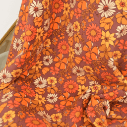1 coupon de 88 cm de Tissu velours milleraies Azylis – fleurs vintage orange