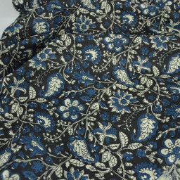 Tissu Indien Block Print Balaram motif fleurs fond noir