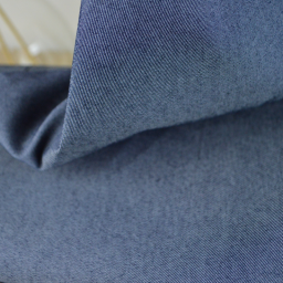 1 coupon de 85 cm de Tissu chino sergé Stretch Bleu jean