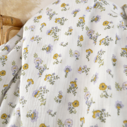 1 coupon de 65cm -  Tissu double gaze de coton Bio Violaine motif fleurs fond blanc