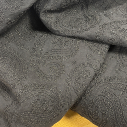 1 coupon de 75cm -  Tissu coton brodé Cachemire Noir - Evy
