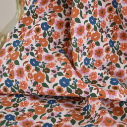 Tissu cretonne coton Jany motif fleurs camel et écru – OEKO TEX