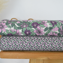 1 coupon de 1m90 -  Seersucker motif Fleurs prune et vertes fond écru