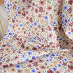 Tissu cretonne coton Rozenn motif fleurs prunes et bleues -  OEKO TEX