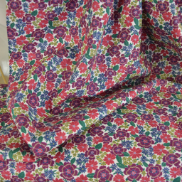 Tissu cretonne coton Marica fleurs violettes fond écru - OEKO TEX