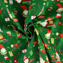 Tissu cretonne coton de Noël motif lutins fond vert - Okeo tex