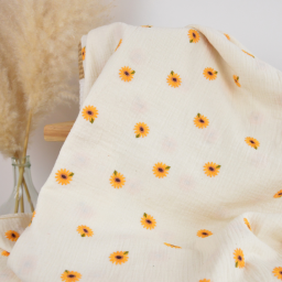 Double gaze brodée motif marguerites fond Ecru - OEKO TEX