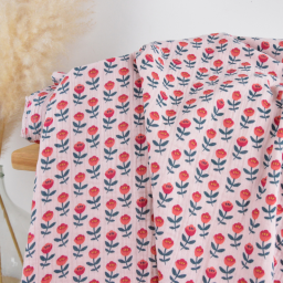 Tissu double gaze de coton Artiom motif fleurs fond rose