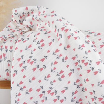 Tissu double gaze de coton Coudkeur motif fleurs coeurs fond blanc cassé
