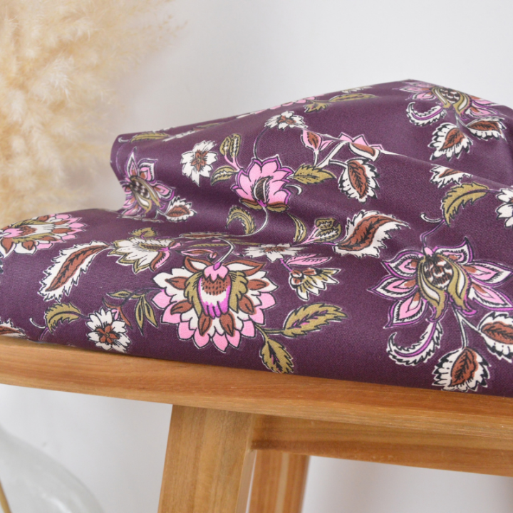 Tissu canva Daman type bachette motif fleurs fond aubergine - OKEO TEX