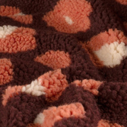 Tissu sherpa motif léopard fond bordeaux - OEKO TEX